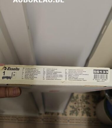 GB  Pockets, embossed-