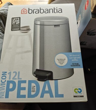 Poubelle à pédale BRABANTIA 12L coloris noir