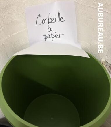 Corbeille à papier coloris vert réf. 2650 laufer