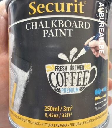 Pot de peinture pour tableau